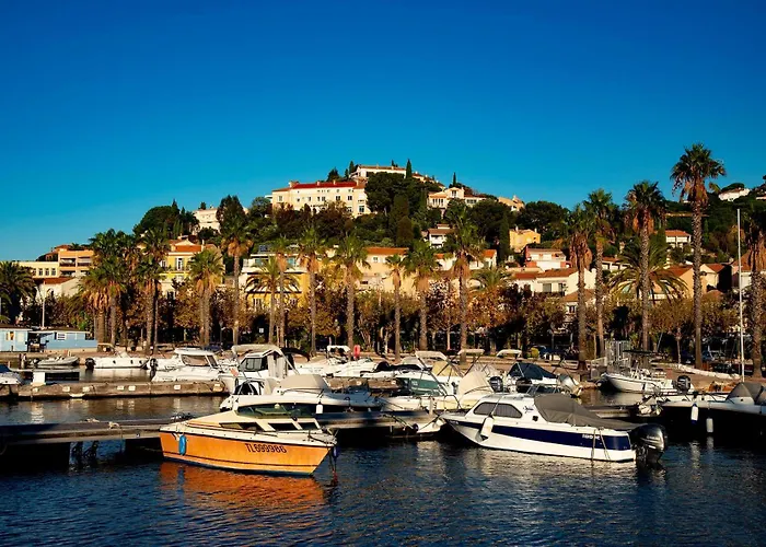Porquerolles Au Lavandou *