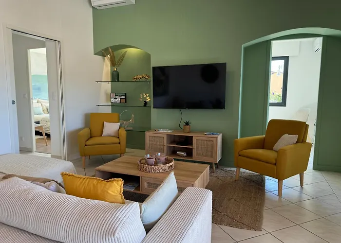 Porquerolles Au Lavandou لو لا فاندو